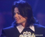 OH-MY-BEAUTIFUL-MICHAEL-I-LOVE-YOU-SO-MUCH-michael-jackson-30472352-422-350.jpg