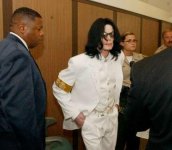 Trial-Photos-August-2004-August-16th-2004-michael-jackson-10130417-410-358.jpg Trial-Photos-August-2004-August-16th-2004-michael-jackson-10130417-410-358.jpg