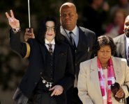 MICHAEL_JACKSON.sff_KSD103_20050407185613.jpg MICHAEL_JACKSON.sff_KSD103_20050407185613.jpg